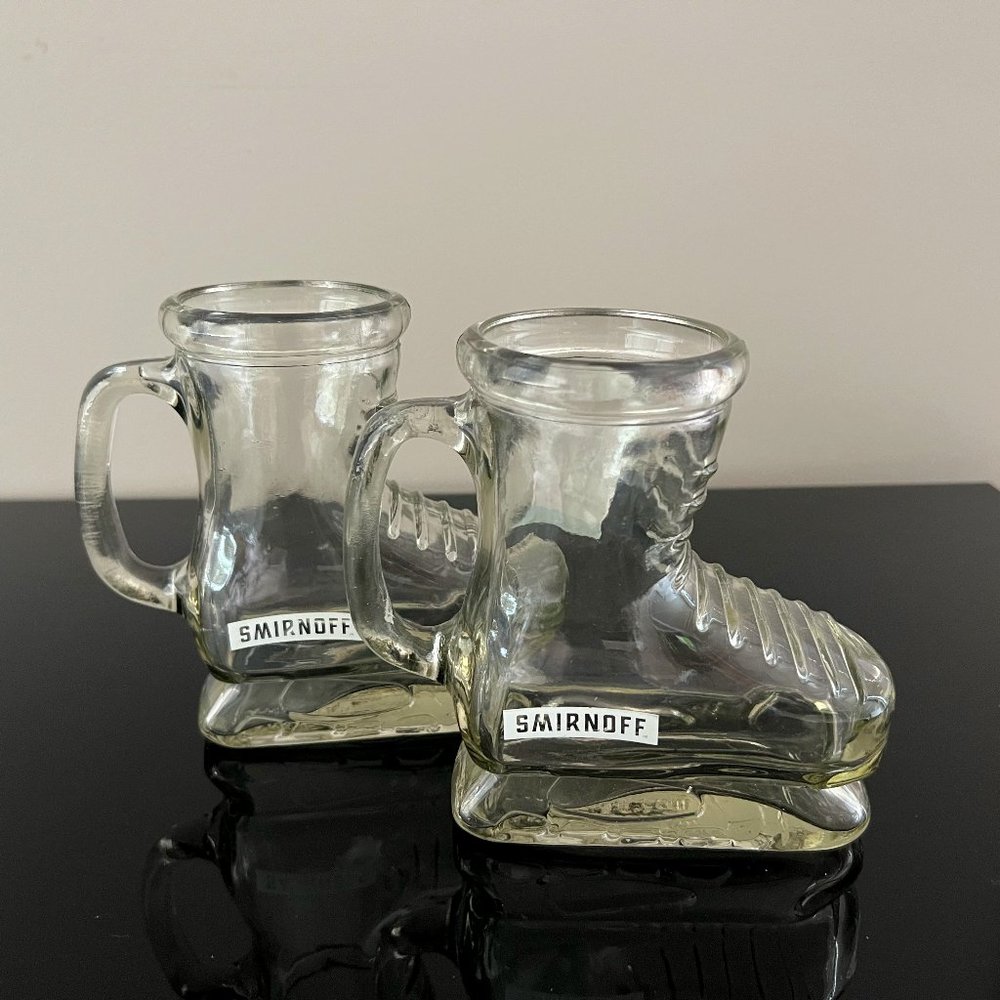 Unique Vintage Smirnoff Ice Skate Drinking Glasses - Set of 2